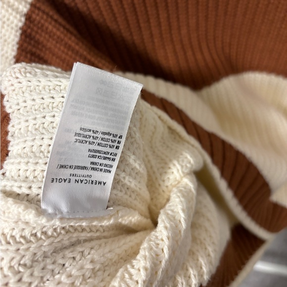 American Eagle stripe sweater. Size L - Picture 4 of 4